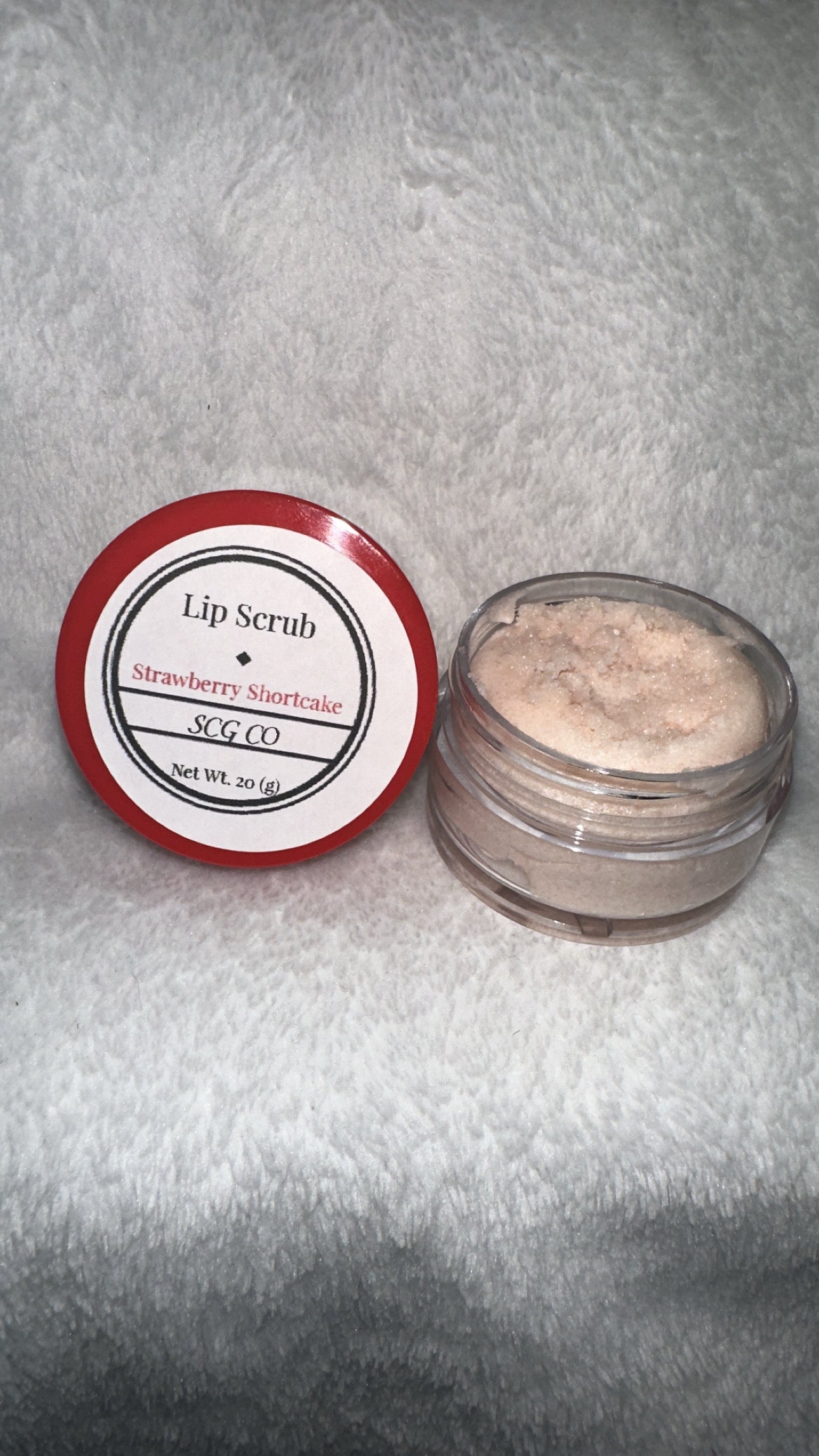 Lip scrub